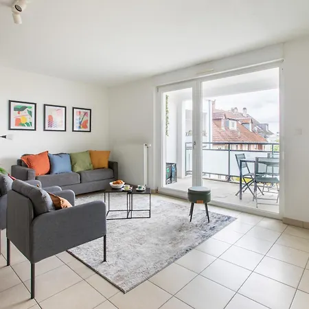 The Bright Urban Calm Basel St Louis Apartment