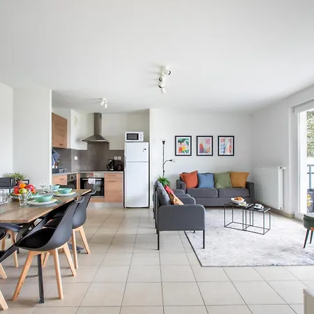 The Bright Urban Calm Basel St Louis